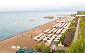 Pine Beach Hotell 5*